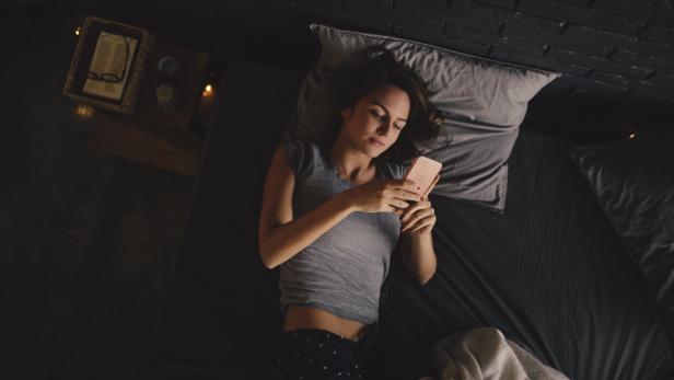 Besser schlafen: Was bringen App, Podcast und Sleep Streaming?
