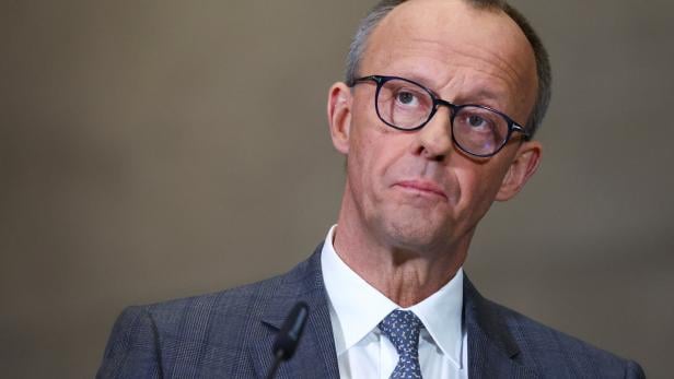 Statement by German party heads after coalition talks in Berlin Zinspolitik: Friedrich Merz gibt Hoffnung