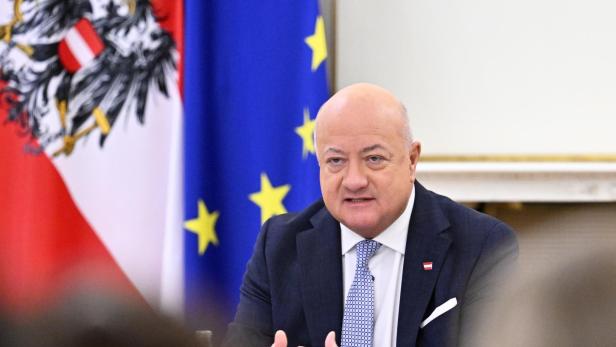 Bundeskanzler Stocker (ÖVP) bei seinem Antrittspressegespräch