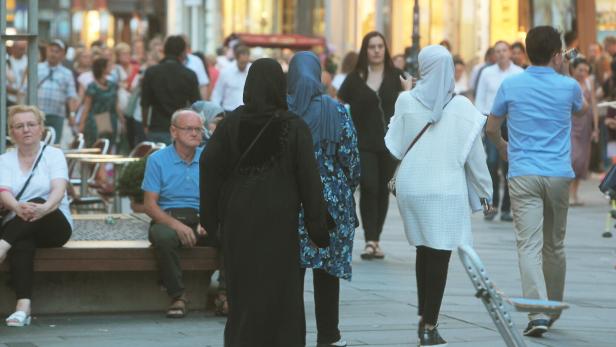 Debatte um Familiennachzug: Warum Frauen so wichtig für die Integration sind