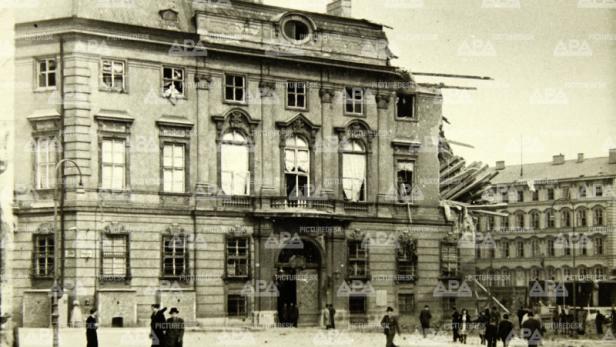 Zerstörtes Außenministerium, April 1945