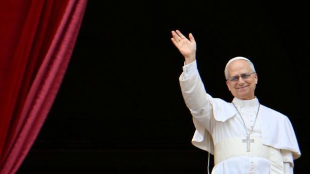 TOPSHOT-VATICAN-RELIGION-POPE-REGINA CAELI